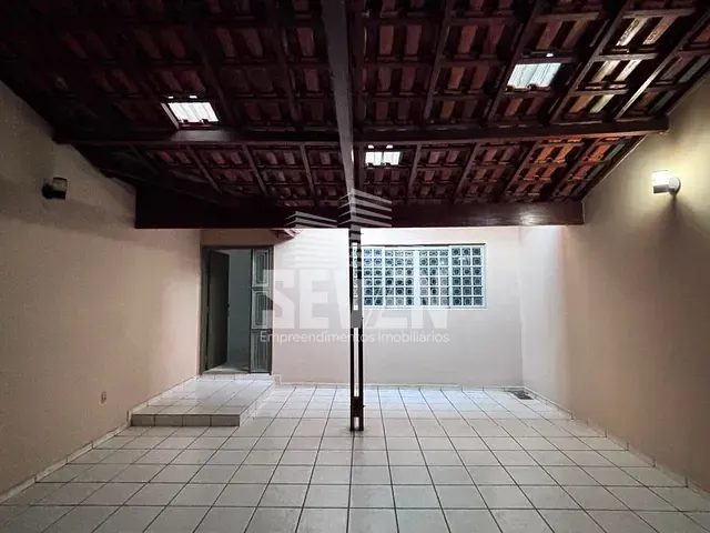 Sobrado com 132m² 3 quartos e 3 banheiros, à venda ou para alugar, no bairro Vila Cardia em Bauru