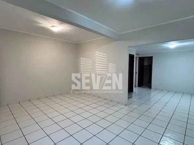 Sobrado com 132m² 3 quartos e 3 banheiros, à venda ou para alugar, no bairro Vila Cardia em Bauru