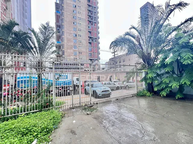 Sobrado com 505m², à venda, no bairro Setor Marista em Goiânia