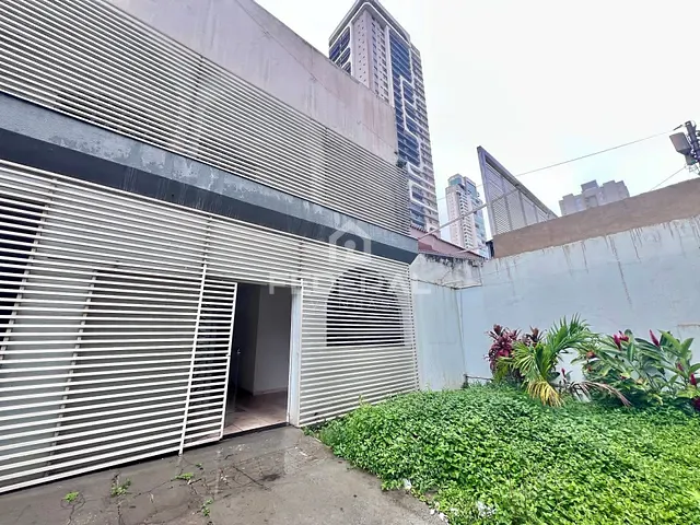 Sobrado com 505m², à venda, no bairro Setor Marista em Goiânia