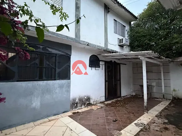Sobrado 2 quartos e 1 banheiro, para alugar, no bairro Jardim Tupinambá em Maringá