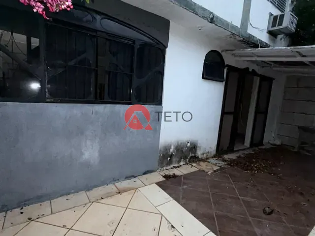 Sobrado 2 quartos e 1 banheiro, para alugar, no bairro Jardim Tupinambá em Maringá