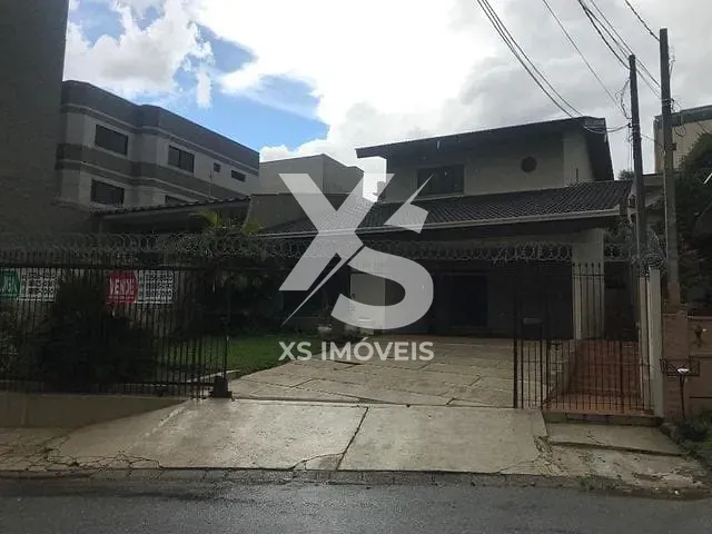 Casa com 606m² 5 quartos e 6 banheiros, à venda, no bairro Ahú em Curitiba