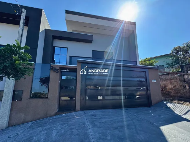 Sobrado com 183m² 3 quartos e 2 banheiros, à venda, no bairro Vila Martins em Apucarana