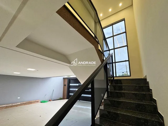 Sobrado com 183m² 3 quartos e 2 banheiros, à venda, no bairro Vila Martins em Apucarana