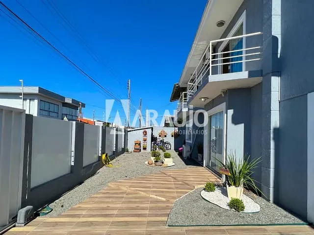 Sobrado com 250m² 3 quartos e 2 banheiros, à venda, no bairro São João em Itajaí