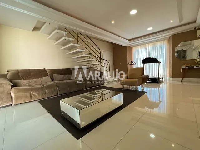Sobrado com 250m² 3 quartos e 2 banheiros, à venda, no bairro São João em Itajaí