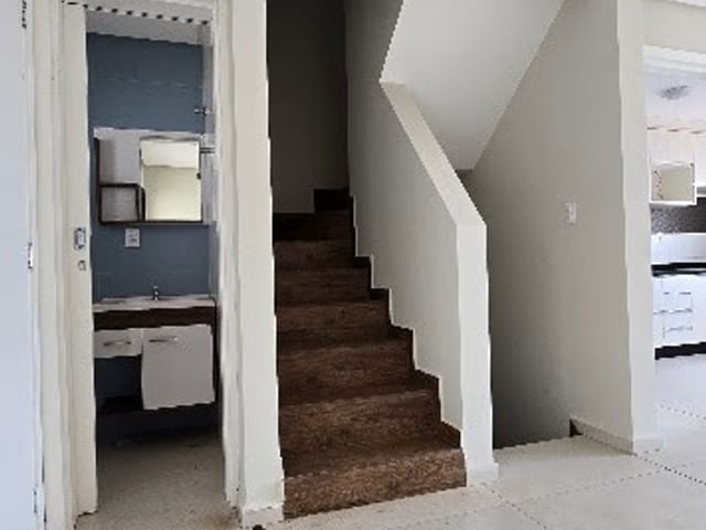Sobrado com 137m² 3 quartos e 3 banheiros, à venda, no bairro Uvaranas em Ponta Grossa