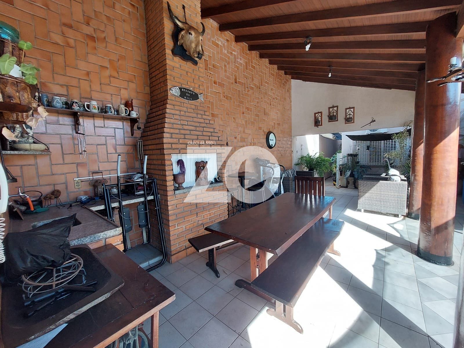 Sobrado, 4 quartos, 292 m² - Foto 1