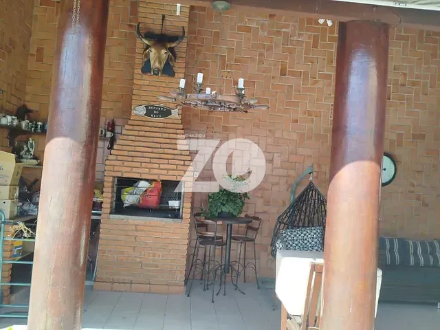 Sobrado com 363m² 4 quartos e 3 banheiros, à venda, no bairro Jardim Cruzeiro do Sul em Bauru