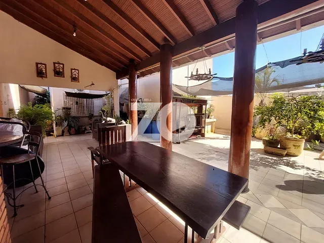 Sobrado com 363m² 4 quartos e 3 banheiros, à venda, no bairro Jardim Cruzeiro do Sul em Bauru