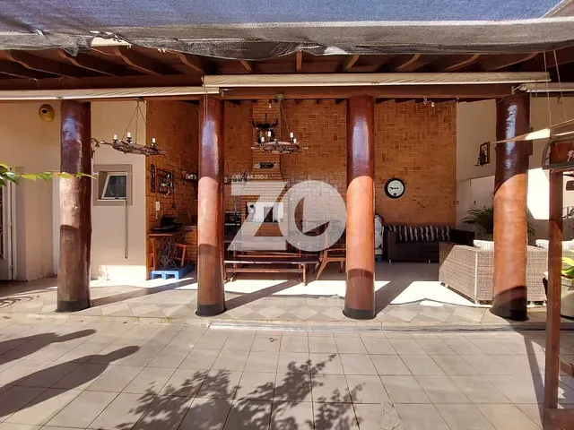 Sobrado com 363m² 4 quartos e 3 banheiros, à venda, no bairro Jardim Cruzeiro do Sul em Bauru