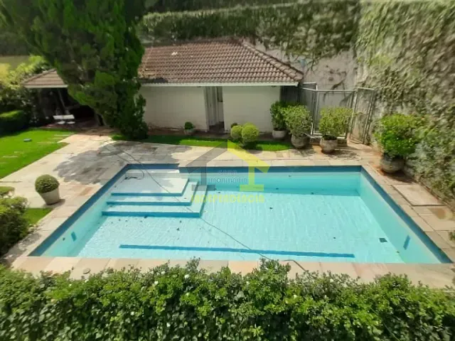 Sobrado com 725m² 3 quartos e 5 banheiros, à venda, no bairro Alphaville em Santana de Parnaíba