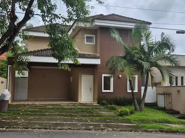 Sobrado com 360m² 3 quartos e 3 banheiros, à venda, no bairro Jardim Caiapiá em Cotia
