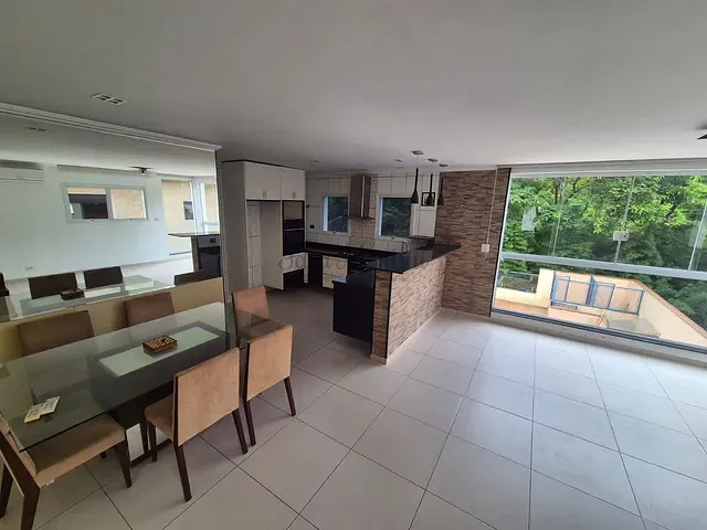 Sobrado com 360m² 3 quartos e 3 banheiros, à venda, no bairro Jardim Caiapiá em Cotia