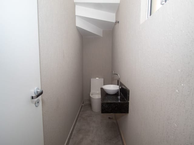 Sobrado com 90m² 3 quartos e 3 banheiros, à venda, no bairro Boqueirão em Curitiba