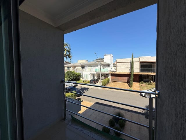 Sobrado com 434m² 4 quartos e 5 banheiros, à venda, no bairro Cidade Vera Cruz em Aparecida de Goiânia