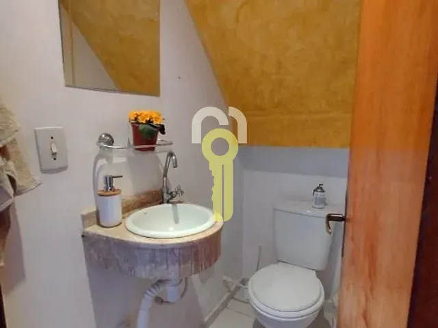 Sobrado com 130m² 3 quartos e 3 banheiros, à venda, no bairro Jardim Rio das Pedras em Cotia