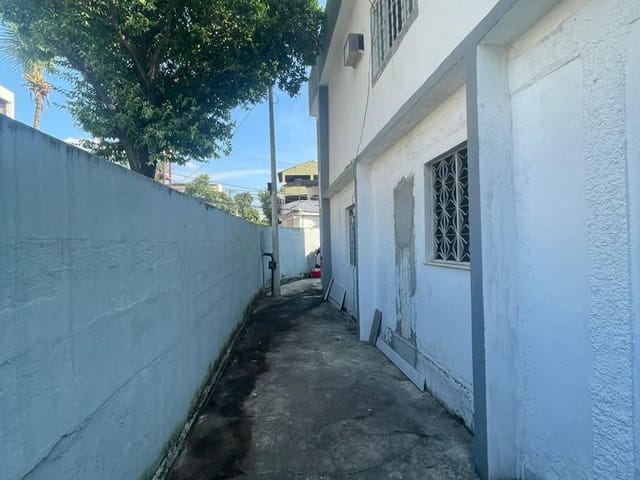 Sobrado com 210m² 6 quartos e 2 banheiros, à venda, no bairro Campo Grande em Rio de Janeiro