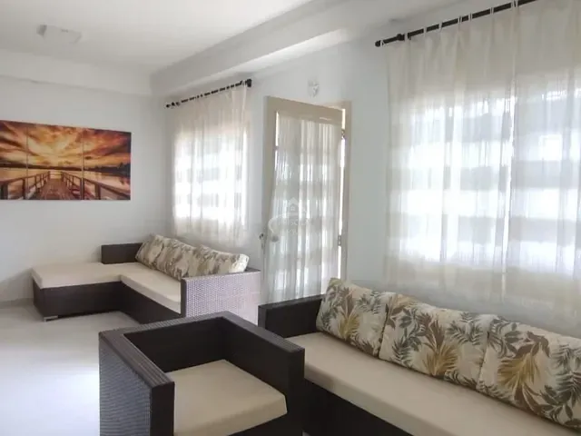 Sobrado com 75m² 2 quartos e 3 banheiros, à venda, no bairro Boracéia em São Sebastião
