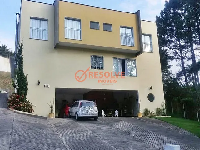 Casa com 1100m² 4 quartos e 5 banheiros, à venda, no bairro Paião em Guararema