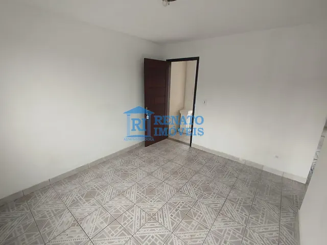 Sobrado 1 quarto e 2 banheiros, para alugar, no bairro Flamengo em Maricá