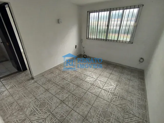 Sobrado 1 quarto e 2 banheiros, para alugar, no bairro Flamengo em Maricá