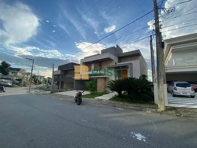 Sobrado com 489m² 4 quartos e 6 banheiros, à venda, no bairro Condomínio Residencial Jaguary em São José dos Campos