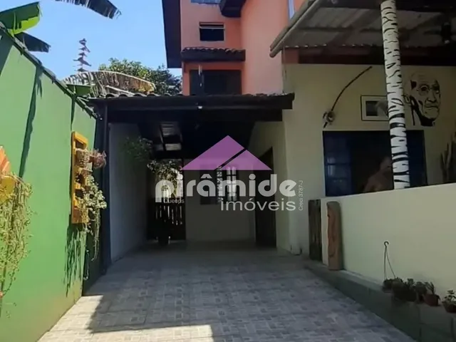 Sobrado com 315m² 3 quartos e 5 banheiros, à venda, no bairro Martim de Sá em Caraguatatuba