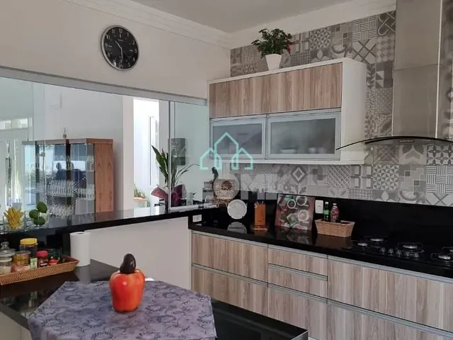 Sobrado com 610m² 4 quartos e 7 banheiros, à venda, no bairro Loteamento Residencial Campos do Conde II em Tremembé