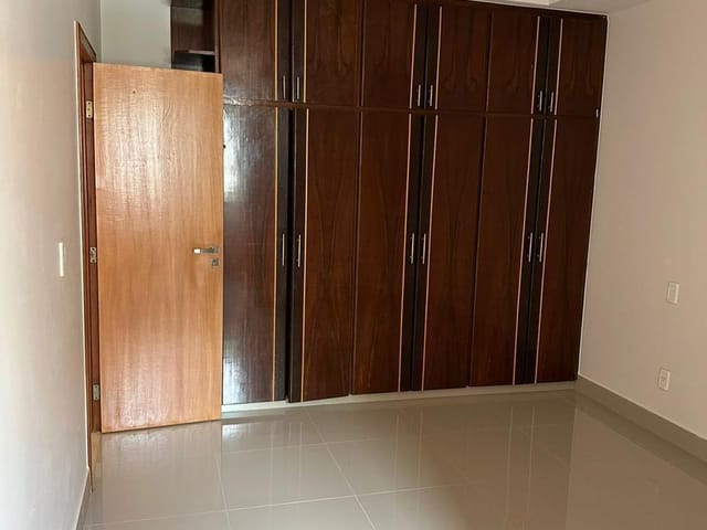 Sobrado 3 quartos e 1 banheiro, à venda, no bairro Jardim Planalto em Goiânia