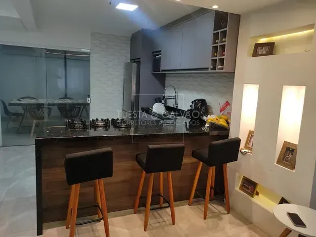 Sobrado com 104m² 3 quartos e 2 banheiros, à venda, no bairro Afonso Pena em São José Dos Pinhais