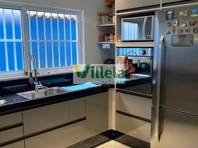 Sobrado 2 quartos e 1 banheiro, à venda, no bairro Cidade Kemel em Poá