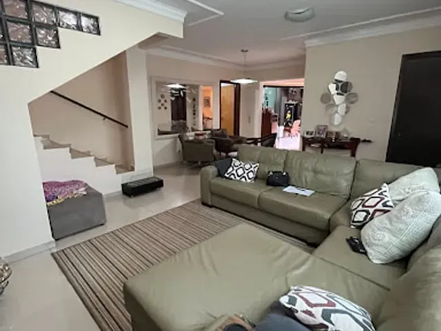 Sobrado com 271m² 3 quartos e 4 banheiros, à venda, no bairro Cidade Jardim em Campo Grande