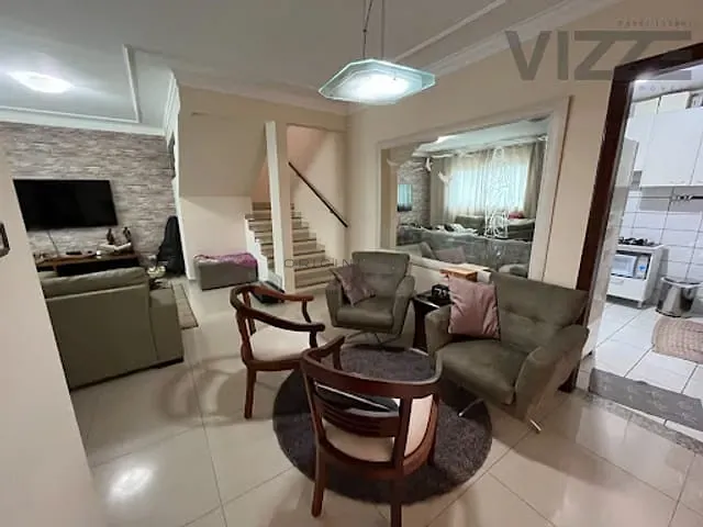Sobrado com 271m² 3 quartos e 4 banheiros, à venda, no bairro Cidade Jardim em Campo Grande