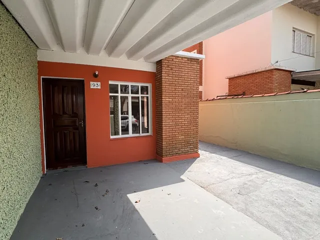 Sobrado com 135m² 2 quartos e 1 banheiro, para alugar, no bairro Vila Thais em Atibaia