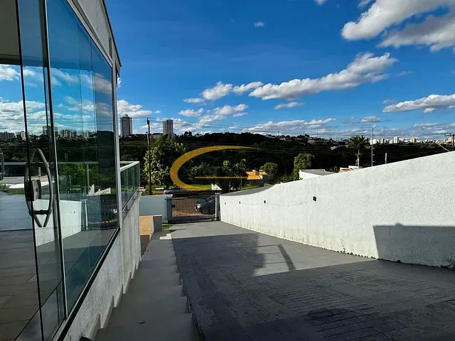 Casa com 360m² 3 quartos e 4 banheiros, à venda, no bairro Portal de Versalhes 1 em Londrina