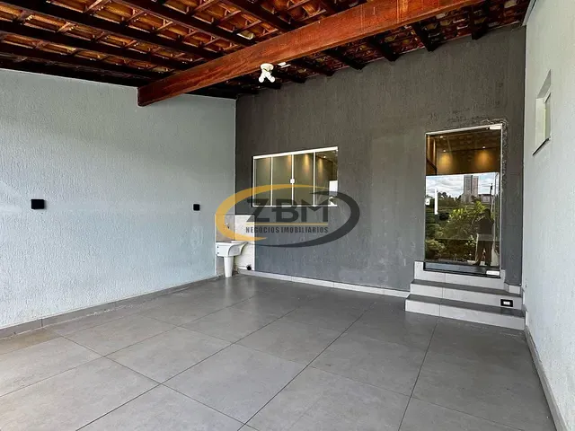 Casa com 360m² 3 quartos e 4 banheiros, à venda, no bairro Portal de Versalhes 1 em Londrina