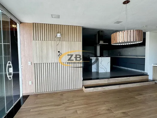 Casa com 360m² 3 quartos e 4 banheiros, à venda, no bairro Portal de Versalhes 1 em Londrina