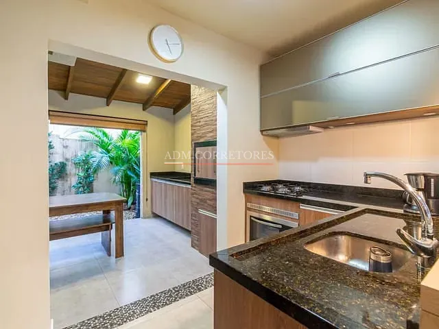 Sobrado com 90m² 3 quartos e 2 banheiros, à venda, no bairro Central Park em Cachoeirinha