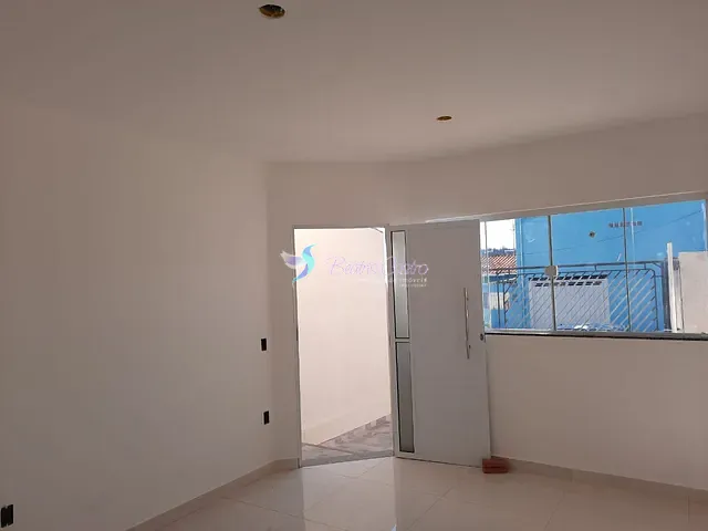 Sobrado com 150m² 3 quartos e 2 banheiros, à venda, no bairro Jardim Brogotá em Atibaia