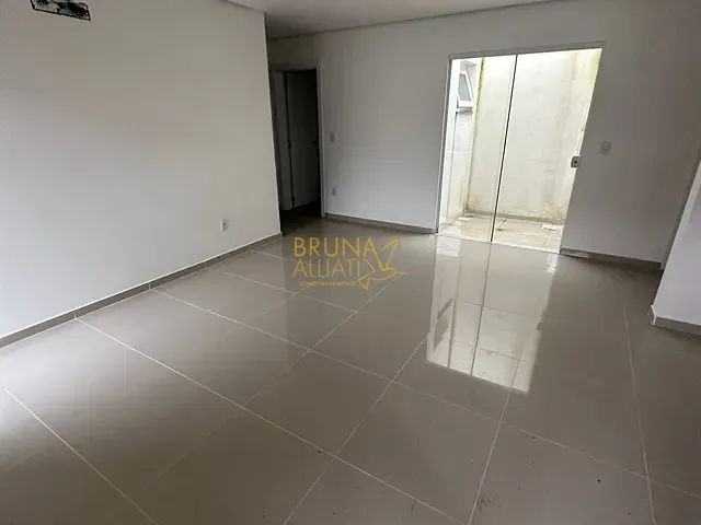 Sobrado 2 quartos e 2 banheiros, para alugar, no bairro Centro em Parobé