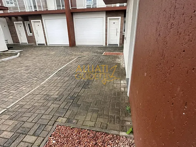 Sobrado 2 quartos e 2 banheiros, para alugar, no bairro Centro em Parobé