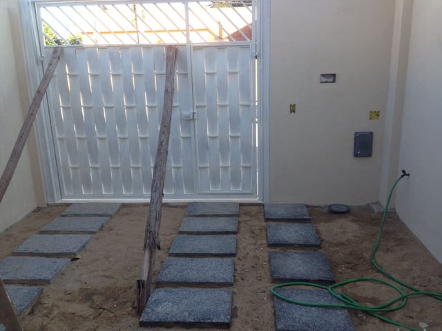 Sobrado com 85m² 2 quartos e 3 banheiros, à venda, no bairro Parque Califórnia em Campos dos Goytacazes