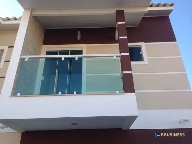 Sobrado com 85m² 2 quartos e 3 banheiros, à venda, no bairro Parque Califórnia em Campos dos Goytacazes