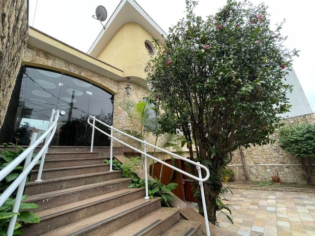 Sobrado com 353m² 6 quartos e 7 banheiros, à venda, no bairro Vila Carrão em São Paulo