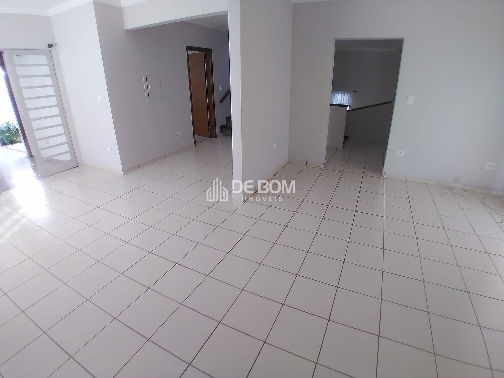 Sobrado à venda com 3 quartos, 230m² - Foto 2
