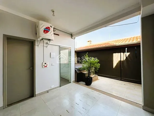 Sobrado com 150m² 3 quartos e 3 banheiros, à venda, no bairro Parque Novo Mundo em Americana
