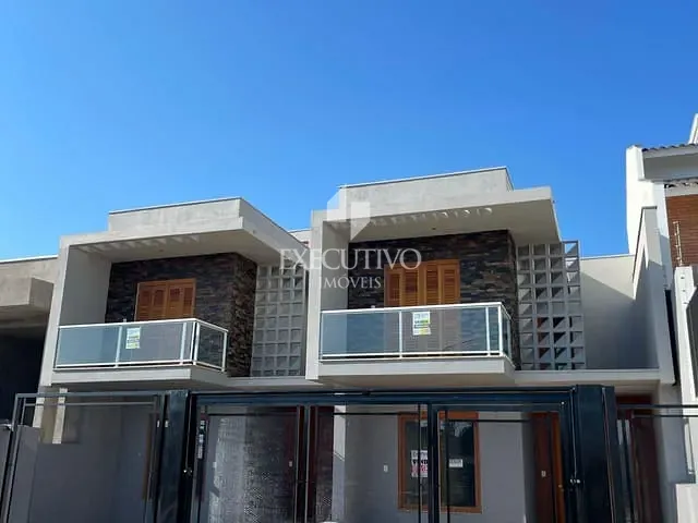 Sobrado com 151m² 3 quartos e 2 banheiros, à venda ou para alugar, no bairro Montanha em Lajeado
