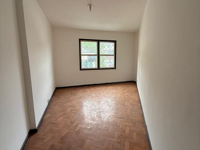 Sobrado 2 quartos e 1 banheiro, à venda, no bairro Caxambu em Petrópolis